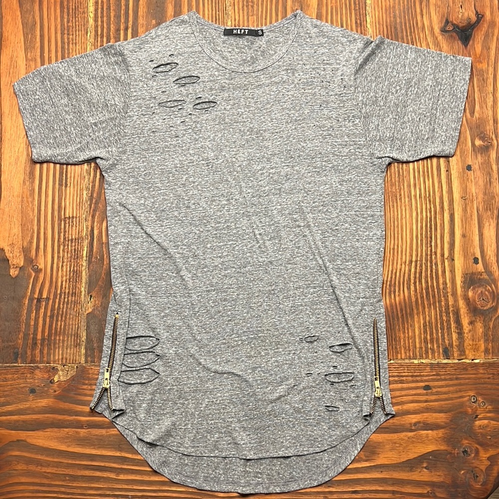 Mens size small distressed t shirt